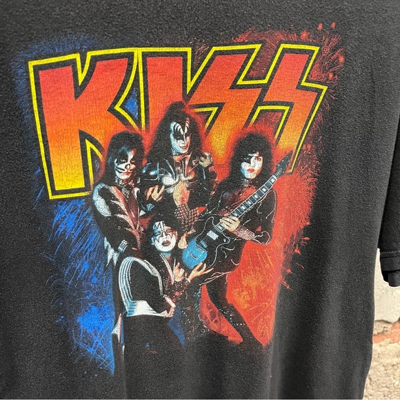 KISS Winterland 2006 Reprint Upcycled Fringe Tie Short Sleeve Band Tee XL - Picture 4 of 6